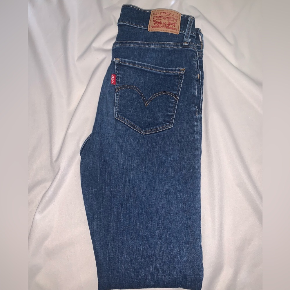 Levis high rise skinny jeans size 27